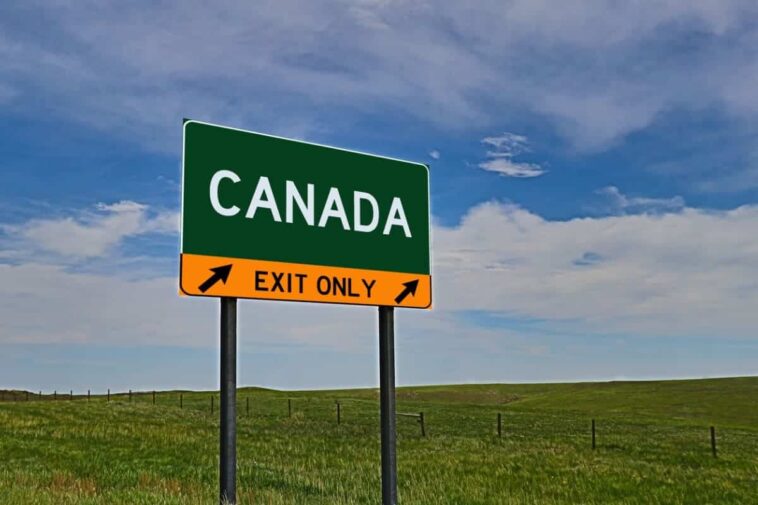 ¿Qué sucede después de recibir una orden de expulsión en Canadá?