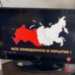 Un ominoso mapa de Rusia que lentamente se está cubriendo de rojo se transmitió a los hogares de las personas con el mensaje