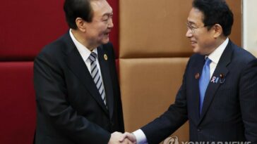 (LEAD) S. Korea, Japan to create &apos;future youth fund&apos; as part of deal on forced labor
