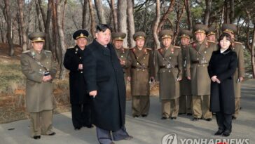(LEAD) N. Korean leader inspects tactical guided weapons test apparently targeting S. Korean military airport: state media