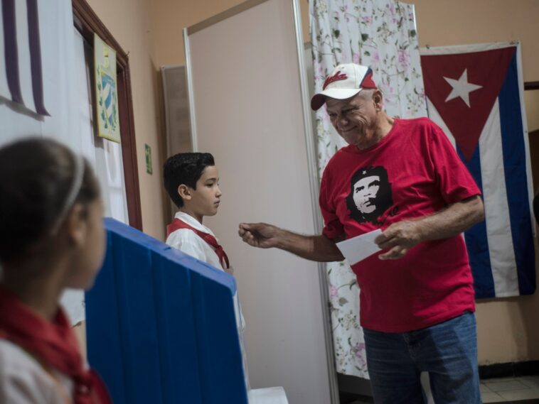 Abren urnas en Cuba para elecciones legislativas