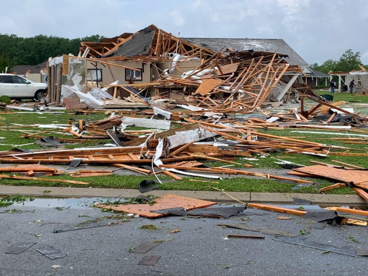 Al menos 23 muertos por tornado y tormentas en Mississippi