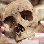 Arqueólogos del INAH descubren cámara funeraria en Palenque con esqueleto humano