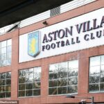 Aston Villa es uno de los clubes con los que trabajó Parimatch pero ha rescindido su trato