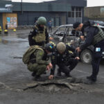 Bombardeos rusos matan al menos a tres personas en Kherson, dice Ucrania