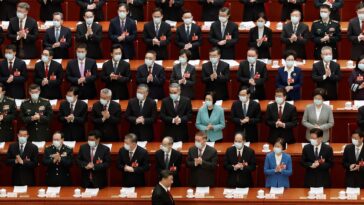 China establece objetivo de crecimiento económico del 5% al ​​inicio del parlamento