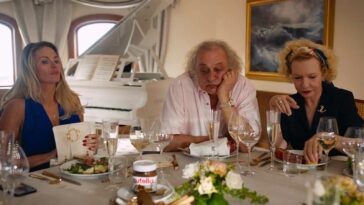 Crítica de la película Triangle Of Sadness: la comedia absurda de Ruben Östlund da en el blanco con su comentario sobre el dinero y el poder