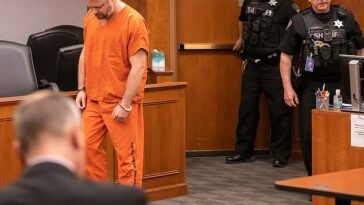 Dentista mormón de Colorado comparece ante el tribunal acusado de envenenar a su esposa