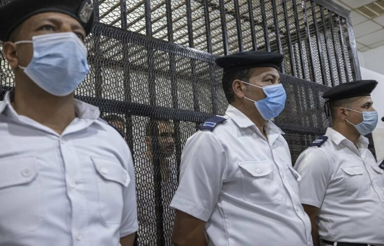 Egipto encarcela a activistas durante años por 'terrorismo': grupos de derechos humanos