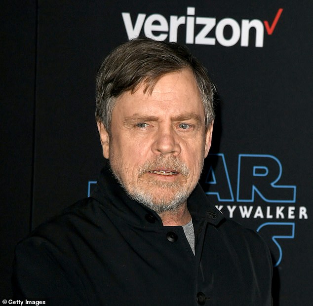 El actor de Luke Skywalker, Mark Hamill, rinde homenaje al actor de Ewok, Paul Grant, quien murió a los 56 años.