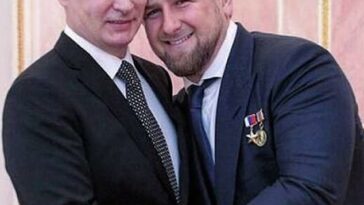El señor de la guerra checheno Ramzan Kadyrov (derecha) ha sido un aliado cercano de Vladimir Putin.