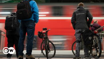 El billete de transporte público de 49 € de Alemania está un paso más cerca después de la luz verde del Bundestag