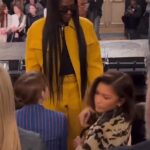Zendaya ha sido objeto de un furioso escrutinio después de que surgiera un video de su estilista Law Roach relegando al asiento de la segunda fila en un desfile de modas de Louis Vuitton.