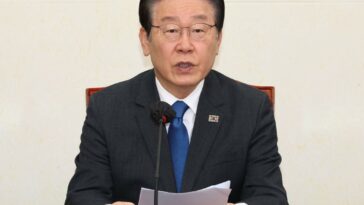 Opposition leader calls on Yoon to reject imports of products from Japan&apos;s Fukushima