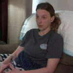 Brittany Parker de Dickson, Oklahoma resultó herida después de que el mono de un vecino la atacara
