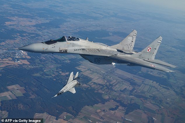 Polonia enviará aviones de combate MiG-29 de diseño soviético (imagen de archivo) a Ucrania en los próximos días, dijo hoy el presidente, lo que lo convierte en el primer miembro de la OTAN en cumplir con las solicitudes cada vez más urgentes de aviones de combate de Kiev en su lucha contra Rusia.