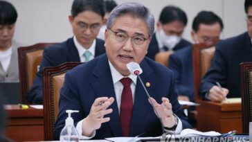 FM says S. Korea will push for Kishida&apos;s visit this year