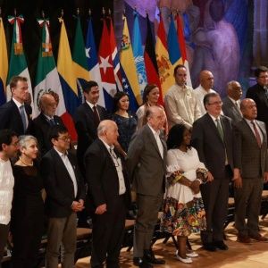 Gobierno colombiano y guerrilleros del ELN acuerdan cese al fuego