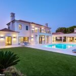 El misterio rodea la villa 'en venta' de Michelle Mone en Algarve después de que la lista de un agente inmobiliario de la propiedad de £ 8 millones desapareciera horas después de que revelamos que estaba en el mercado.