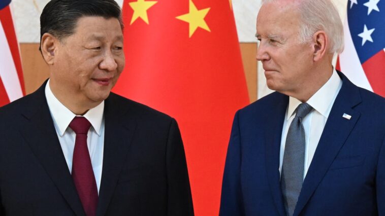 Las relaciones entre Estados Unidos y China van cuesta abajo sin confianza en ninguno de los lados, dice Stephen Roach
