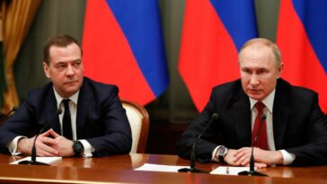 Lo último en Ucrania: el intento de arrestar a Putin sería una declaración de guerra, dice Medvedev