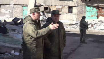 Ministro de Defensa ruso visita Mariupol capturado para inspeccionar los esfuerzos de reconstrucción