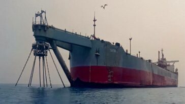 ONU compra buque para extraer petróleo de petrolero de Yemen siniestrado