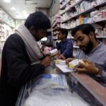 Pakistán aplaza la decisión sobre el aumento del precio de los medicamentos mientras las empresas farmacéuticas luchan