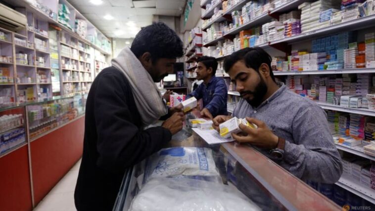 Pakistán aplaza la decisión sobre el aumento del precio de los medicamentos mientras las empresas farmacéuticas luchan