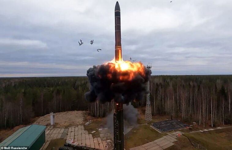 Putin realiza importantes ejercicios de misiles nucleares con 3.000 soldados