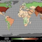 Contaminadores: los superemisores de dióxido de carbono de la Tierra han sido revelados en un nuevo mapa de la NASA que muestra la cantidad de gases de efecto invernadero que están siendo expulsados ​​por más de 100 países.  China y EE. UU. encabezan la lista, seguidos de India, Indonesia, Malasia, Brasil, México, Irán y Japón.