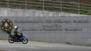 Tesorero de Bersatu en prisión preventiva mientras se amplía la investigación sobre las cuentas bancarias del partido en Malasia: Informes