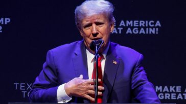 Trump dice que será arrestado el martes y llama a sus seguidores a protestar