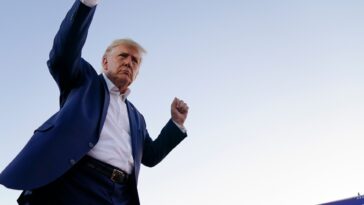 Trump realiza su primer mitin de campaña de 2024 y critica a los fiscales