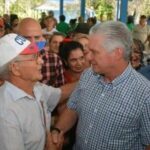 Urnas cubanas marcan paso a reelección de Díaz-Canel