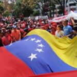 Venezolanos marchan en apoyo a política anticorrupción