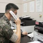 (LEAD) N. Korea remains unresponsive to military hotline calls from S. Korea for 3rd day