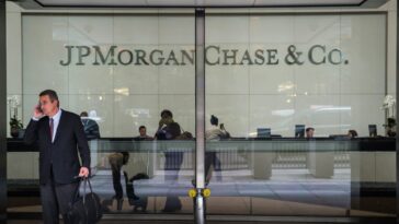 Acciones que realizan los mayores movimientos antes de la campana: JPMorgan Chase, Wells Fargo, PNC, Lucid, Express y más