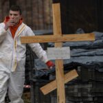 Alemania tiene pruebas de cientos de crímenes de guerra en Ucrania