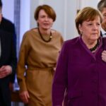 Angela Merkel recibe la más alta Orden al Mérito de Alemania