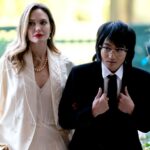 Angelina Jolie se ve elegante en blanco mientras asiste al evento de la Casa Blanca con su hijo Maddox.  ver fotos
