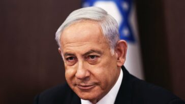 Benjamin Netanyahu de Israel da marcha atrás en la decisión de despedir al ministro de Defensa