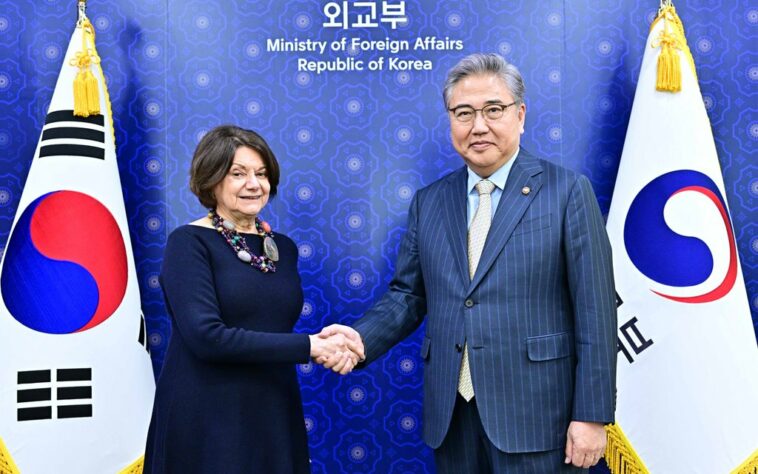 Seoul FM stresses efforts to protect rules-based int&apos;l order in meeting with U.N. political affairs chief