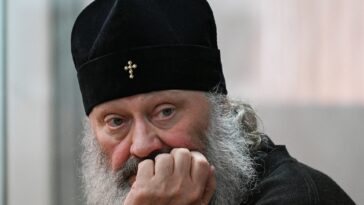 Clérigo ucraniano acusado de vínculos con Rusia es puesto bajo arresto domiciliario