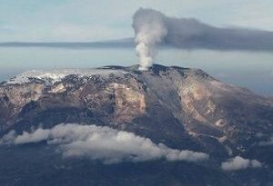 Colombia: Aumenta actividad sísmica del volcán Nevado del Ruiz