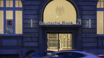 Deutsche Bank registra 11 ganancias trimestrales consecutivas, revela recortes de empleos
