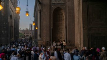 Egipto celebra Eid Al-Fitr, marcando el final del Ramadán