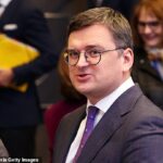 El ministro de Relaciones Exteriores de Ucrania, Dmytro Kuleba, acusó a Wimbledon de