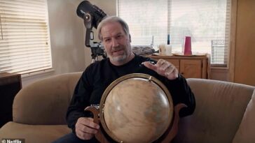 Flat Earther Bob Knodel gastó $ 20,000 en un experimento que accidentalmente demostró que la Tierra es redonda