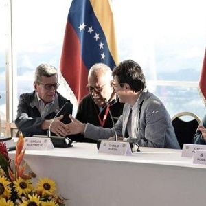 Gobierno colombiano reanudará conversaciones de paz con el ELN el 2 de mayo